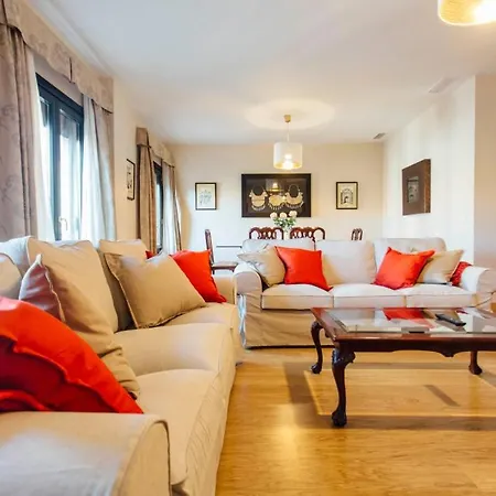 Apartment Duplex With Terrace- 5bd 3bth- Center *