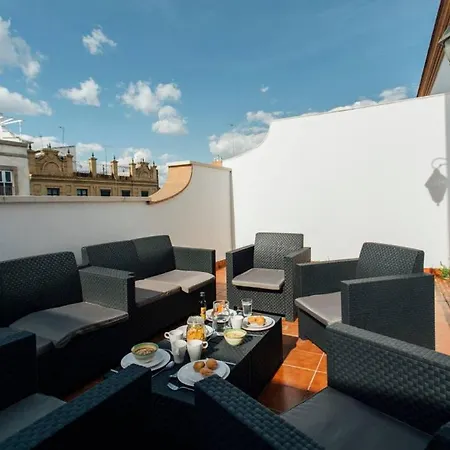 Apartment Duplex With Terrace- 5bd 3bth- Center Seville