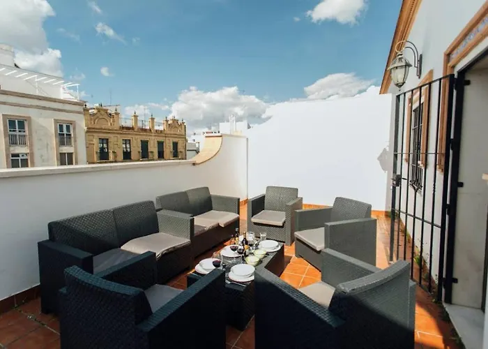 Duplex With Terrace- 5bd 3bth- Center Sevilla